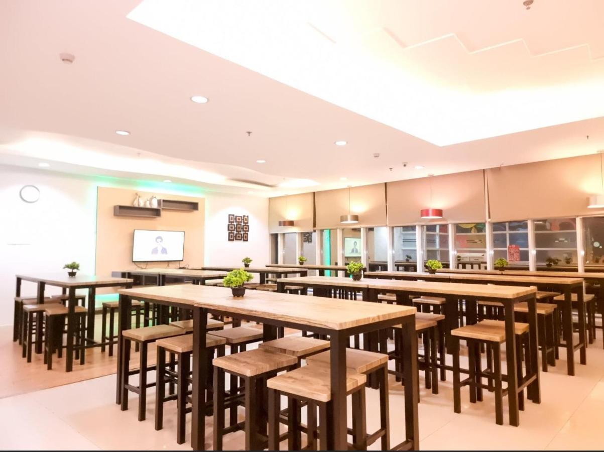 Greenwindows Hotel Davao City Εξωτερικό φωτογραφία